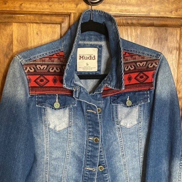 MUDD jean denim jacket tribal pattern back buckles distressed light wash Size L - Picture 4 of 7